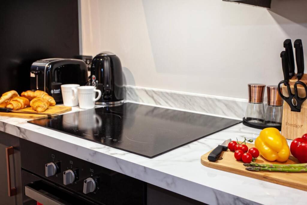 Fabulous Newly Refurbished Apartment - Great Links 베리 외부 사진